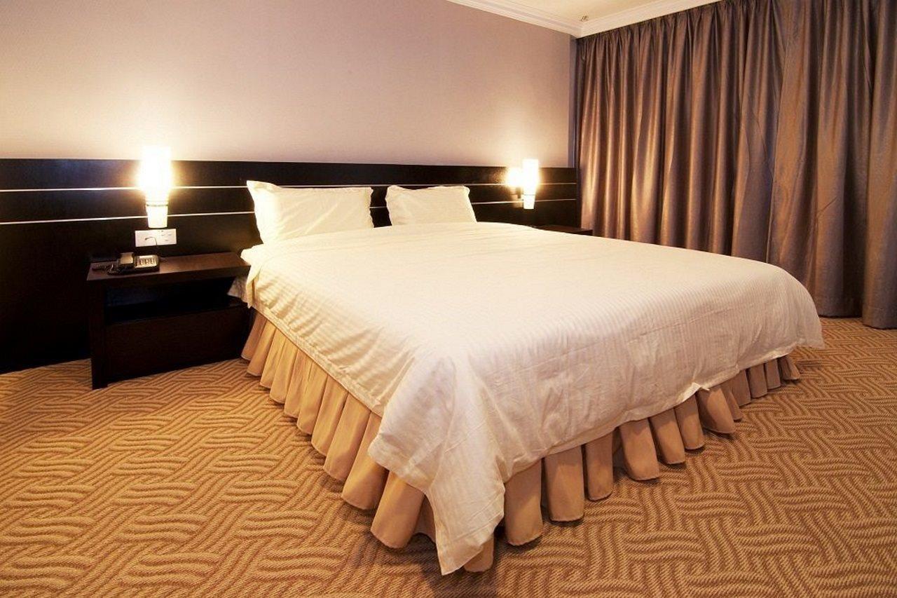 Hotel Waterfall 2*